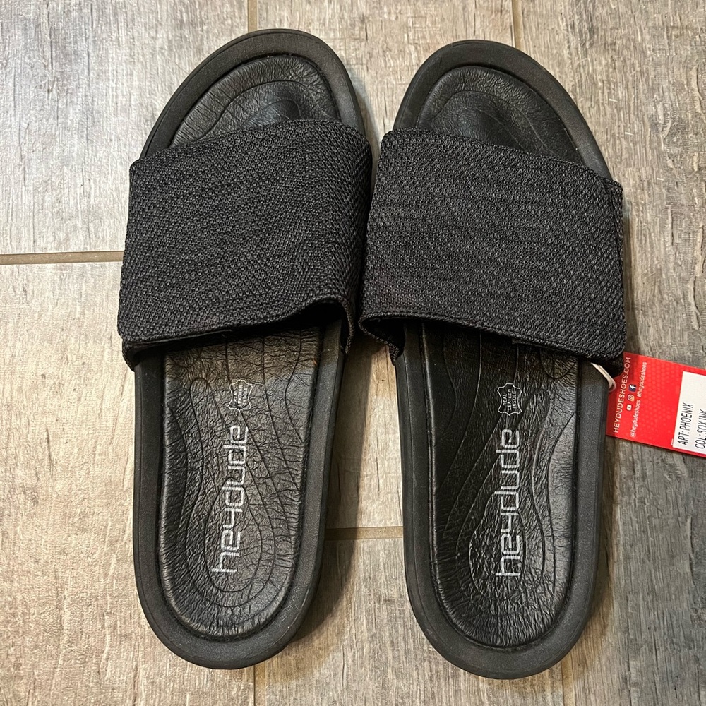 Men’s Hey Dude slides